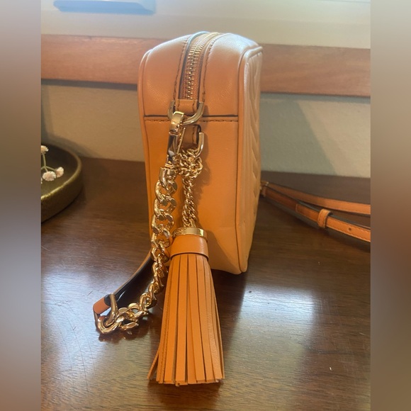 Michael Kors NWT Quilted Leather Camera Bag - Picture 9 of 16